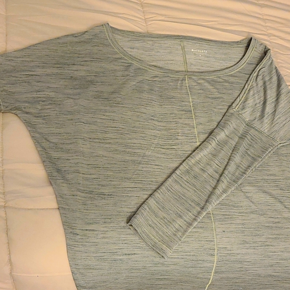 Athleta Essence Flow Long Sleeve Dolman Yoga Top